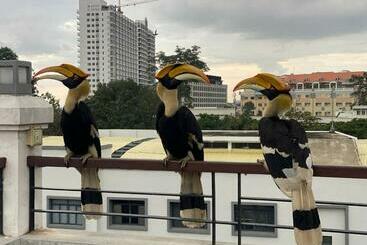 هاستل Pooltop Phnom Penh