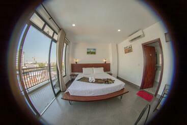 هاستل Pooltop Phnom Penh