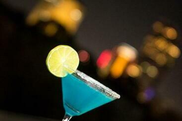 هاستل Pooltop Phnom Penh