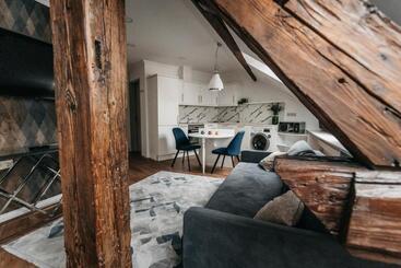 تختخواب و صبحانه Room42   Suites & Apartments