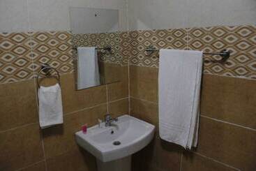 هتل Aberdare Gardens And Resort