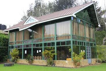 هتل Aberdare Gardens And Resort