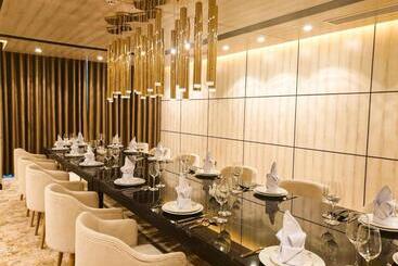 هتل Diamond Stars Ben Tre