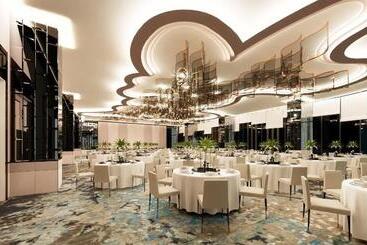 هتل Diamond Stars Ben Tre