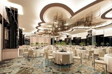هتل Diamond Stars Ben Tre