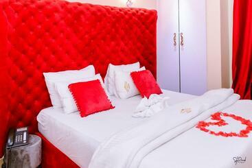 هتل Hôtel La Principauté Douala Bonapriso
