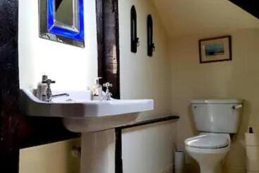 هتل No 6 The Square Tearooms & Accommodation