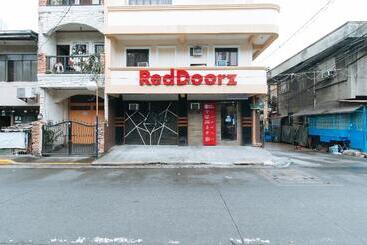 Отель Reddoorz @ Piy Margal Sampaloc Manila
