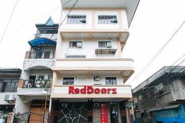 בית מלון כפרי Reddoorz @ Piy Margal Sampaloc Manila