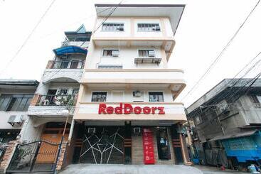Отель Reddoorz @ Piy Margal Sampaloc Manila
