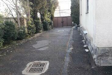 پانسیون Norik S Guest House