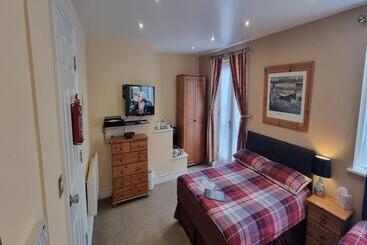 پانسیون Town House B & B