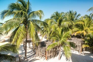 Casa Las Tortugas Petit Beach Hotel & Spa