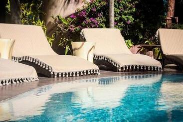 Casa Las Tortugas Petit Beach Hotel & Spa