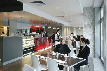 Adina Apartment Hotel Perth