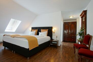 هتل Am Luisenplatz