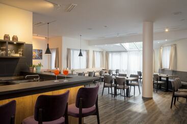 Hotel Awa
