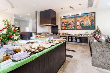 هتل Baymont Inn And Suites Lazaro Cardenas