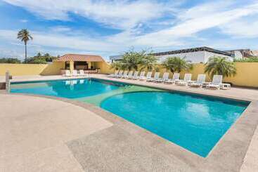 هتل Baymont Inn And Suites Lazaro Cardenas
