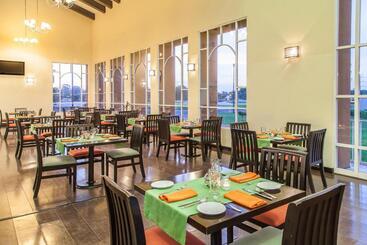 هتل Baymont Inn And Suites Lazaro Cardenas