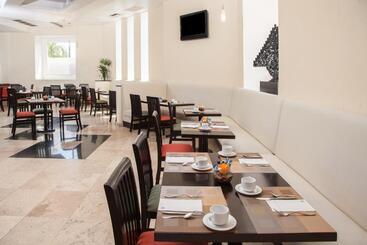 هتل Baymont Inn And Suites Lazaro Cardenas