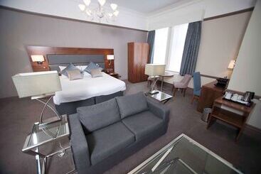 هتل Best Western Chilworth Manor