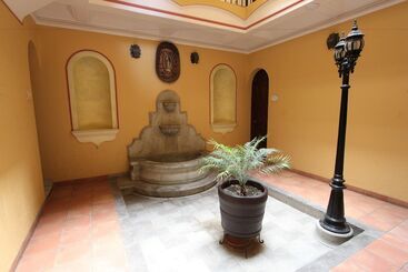 هتل Casantica
