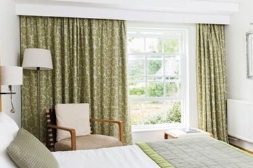 هتل Champneys Henlow