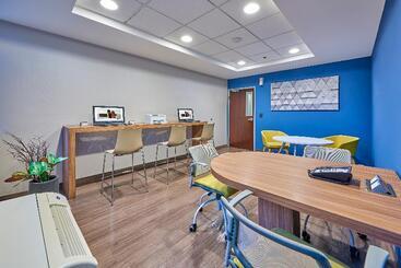 هتل City Express By Marriott Saltillo Norte