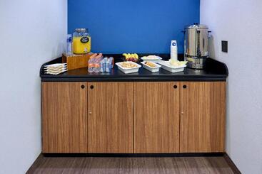 هتل City Express By Marriott Saltillo Norte