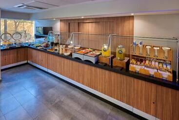 هتل City Express By Marriott Saltillo Norte