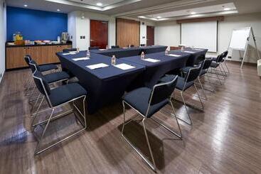 هتل City Express By Marriott Saltillo Norte