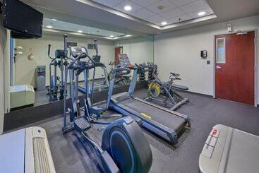 هتل City Express By Marriott Saltillo Norte
