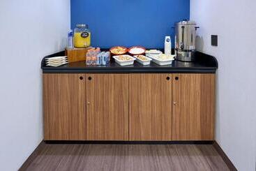 هتل City Express By Marriott Saltillo Norte