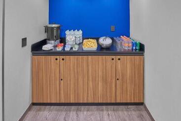 هتل City Express By Marriott Saltillo Norte