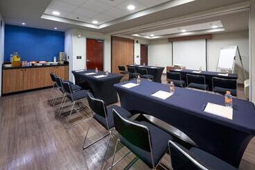 هتل City Express By Marriott Saltillo Norte