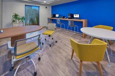 هتل City Express By Marriott Saltillo Norte