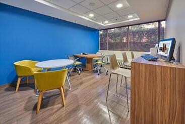 هتل City Express By Marriott Saltillo Norte