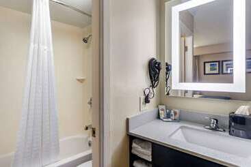هتل Comfort Inn Nashville  Opryland Area