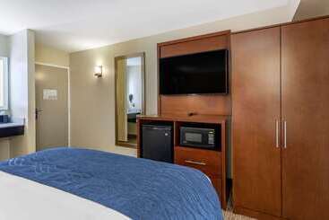 هتل Comfort Inn Nashville  Opryland Area