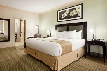 Doubletree By Hilton Hotel Dallas – Love Field