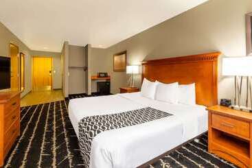 هتل La Quinta By Wyndham Vancouver