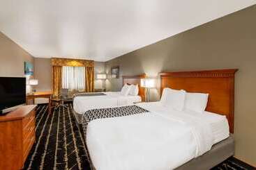 هتل La Quinta By Wyndham Vancouver