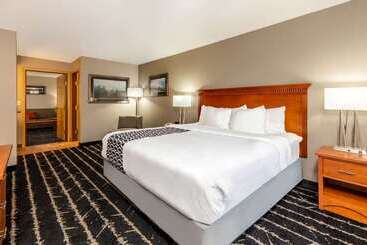 هتل La Quinta By Wyndham Vancouver