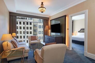 هتل Parmelia Hilton Perth
