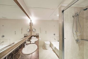 هتل Parmelia Hilton Perth