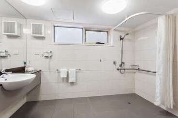 هتل Quality  Bayside Geelong
