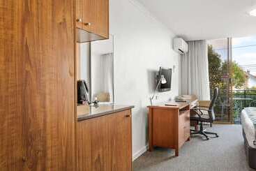 هتل Quality  Bayside Geelong