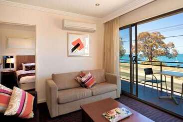 هتل Quality  Bayside Geelong
