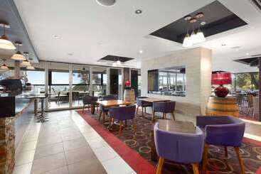 هتل Quality  Bayside Geelong